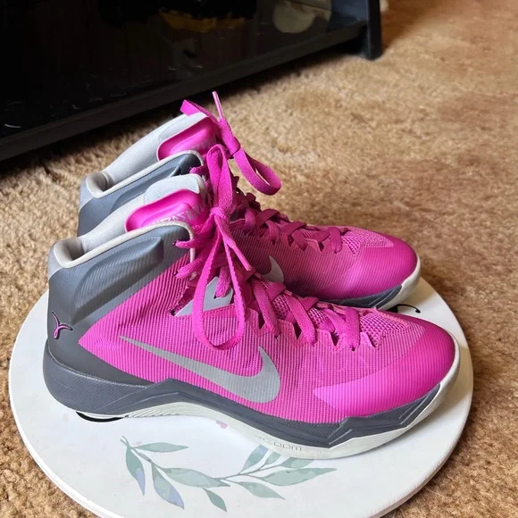 Women’s Nike Zoom HyperQuickness 'Think Pink' Brest cancer awareness size 10. - Picture 11 of 17